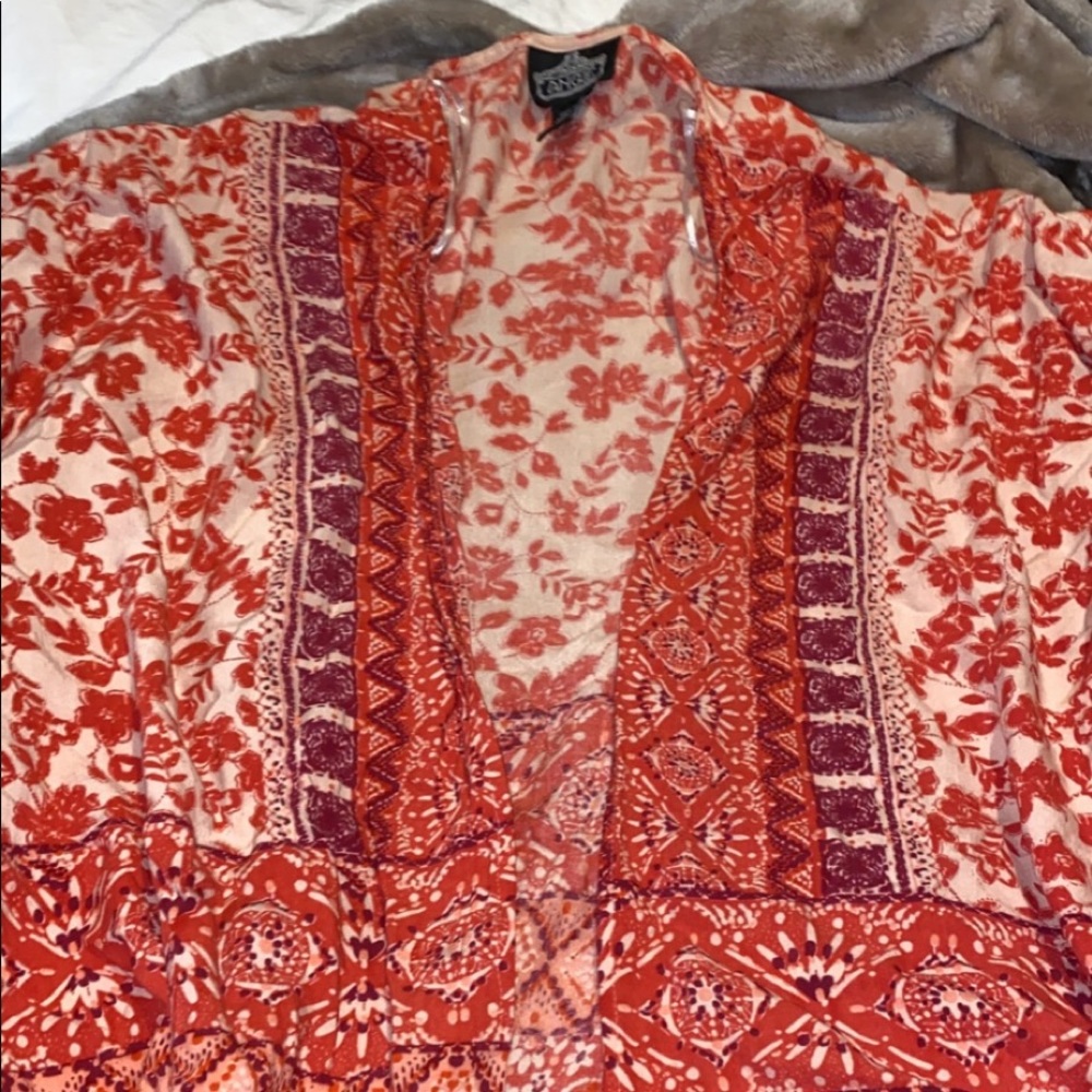 Cardigan/ Shaw